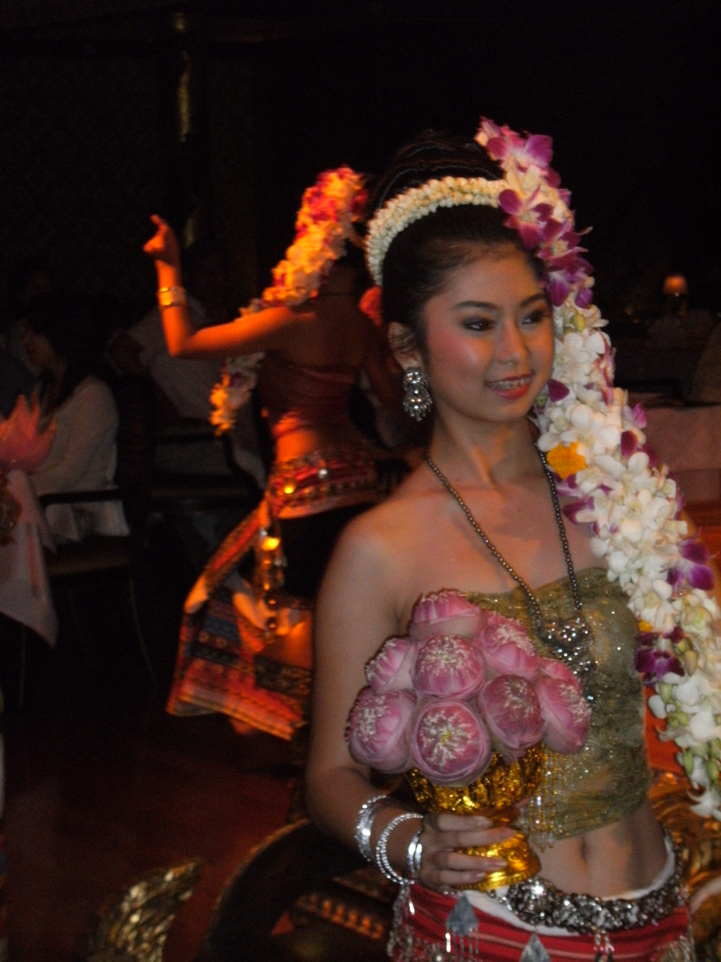 Incentive-Trip-e-convention-Thailandia-party-ballo-tipico-events-in-out