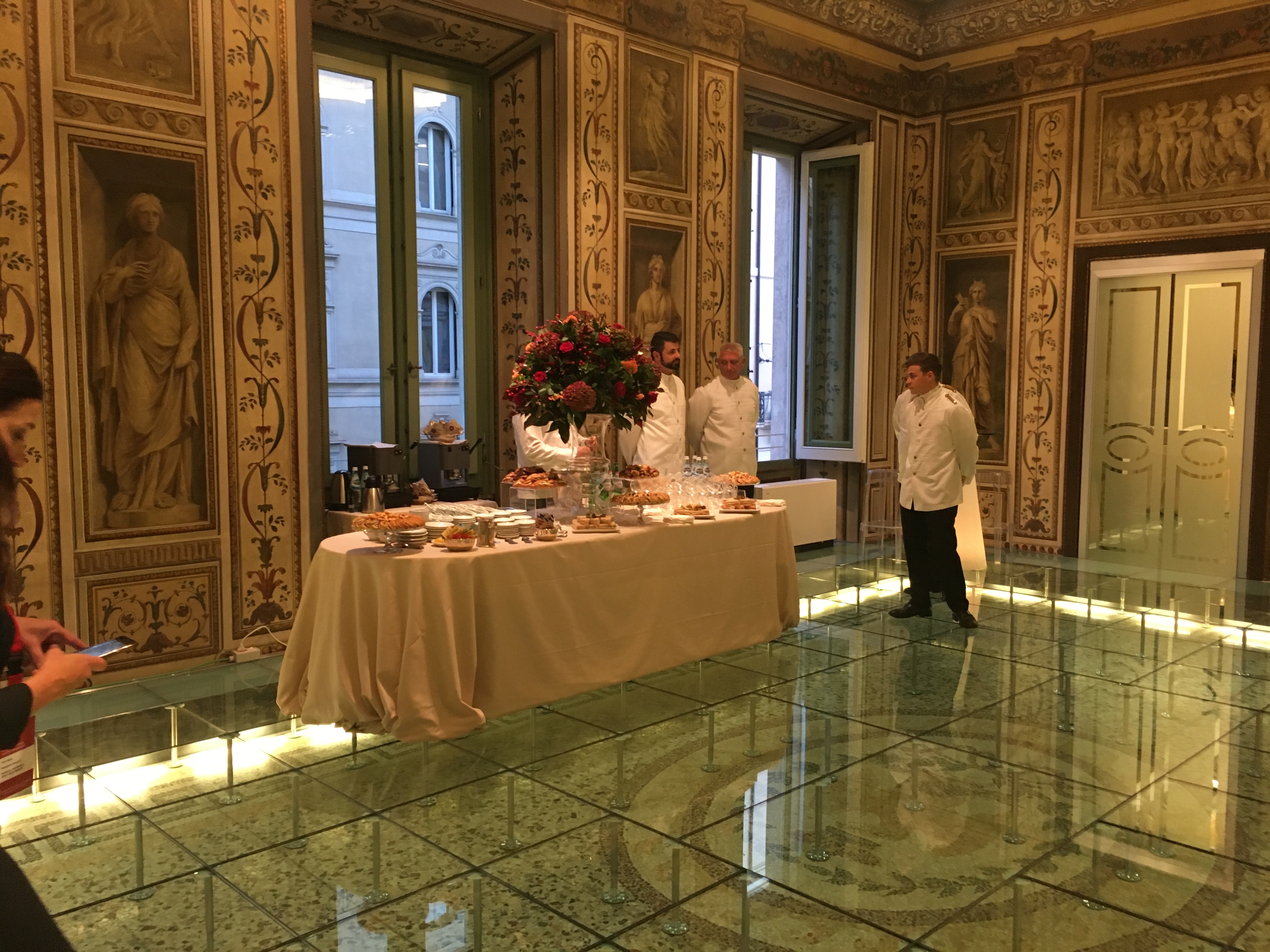 Palazzo Bonaparte eventi esclusiviEvents In Out Roma - allestimento buffet
